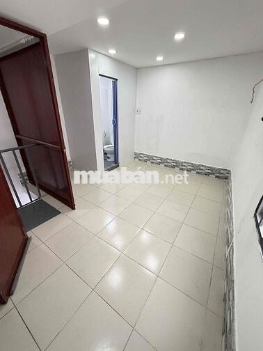 Nhà Mới 4x5m (1Lầu Đúc - 2WC) Hẻm 2m Sát MT. Đỗ Bí. Tân Phú