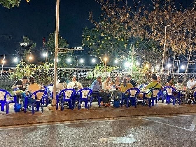 Quán lẩu Thái Bếp Việt Quận 7 CẦN TUYỂN GẤP: NAM BẾP CHÍNH, CHẢO CHÍNH