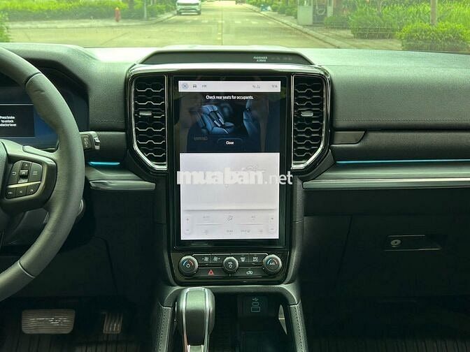 Ford Everest Titanium 2024 2.0L 4x2 Xám