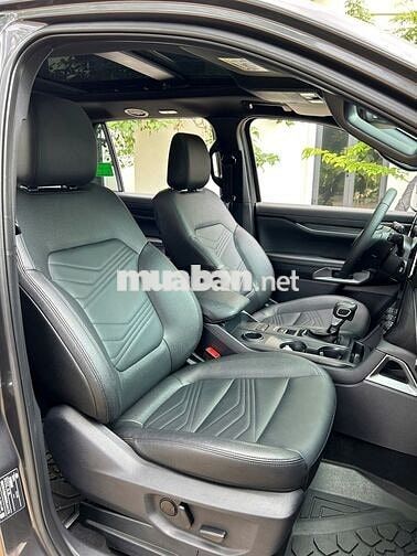 Ford Everest Titanium 2024 2.0L 4x2 Xám