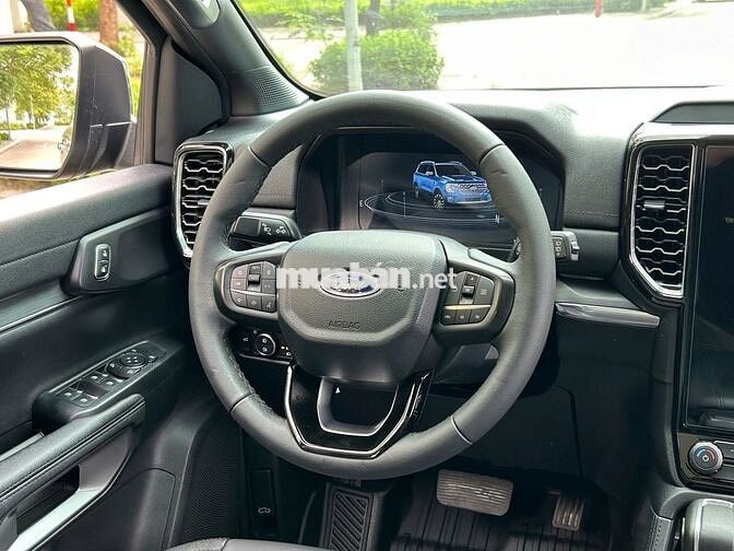 Ford Everest Titanium 2024 2.0L 4x2 Xám
