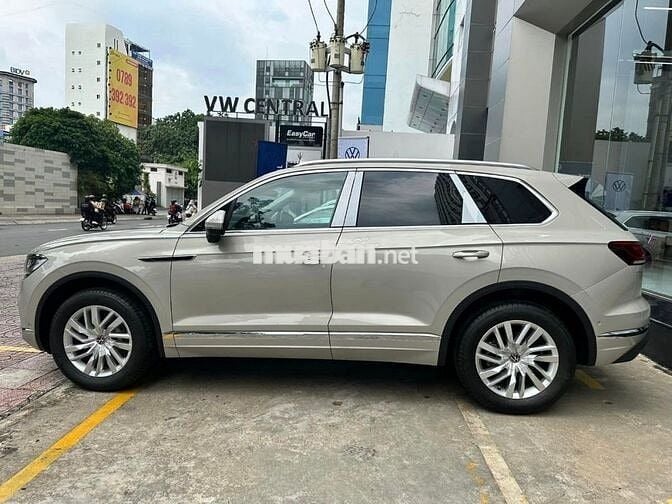 Volkswagen Touareg Luxury 2.0 TSI 2024 - 2 Tỷ 768