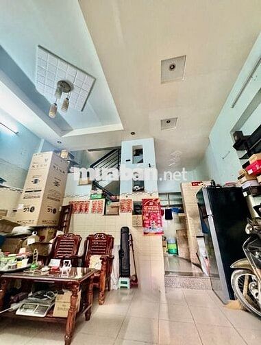 Nhà Bình Tân - 5,5m dài 7m 4 lầu 5PN ngay Tân Phú giá 3.4 tỉ - SHR