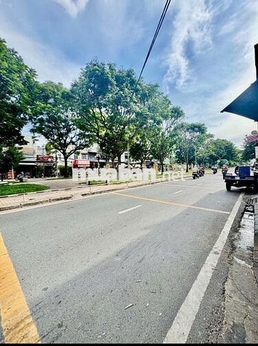 Nhà Bình Tân - 5,5m dài 7m 4 lầu 5PN ngay Tân Phú giá 3.4 tỉ - SHR