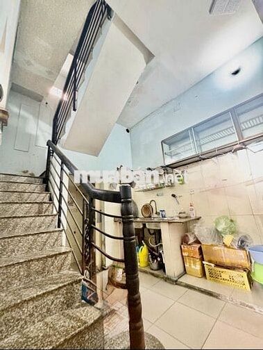 Nhà Bình Tân - 5,5m dài 7m 4 lầu 5PN ngay Tân Phú giá 3.4 tỉ - SHR
