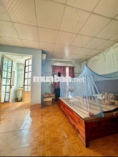 Nhà Bình Tân - 5,5m dài 7m 4 lầu 5PN ngay Tân Phú giá 3.4 tỉ - SHR
