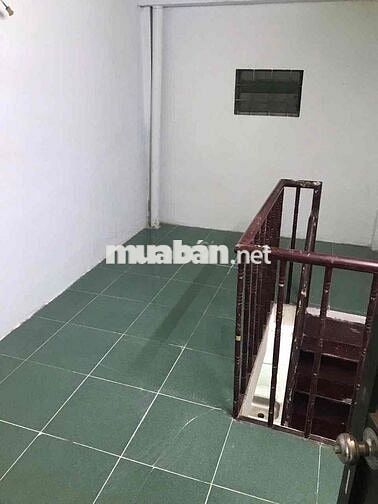 Nhà cho thuê nguyên căn cách Chợ Sáng BMT 70m
