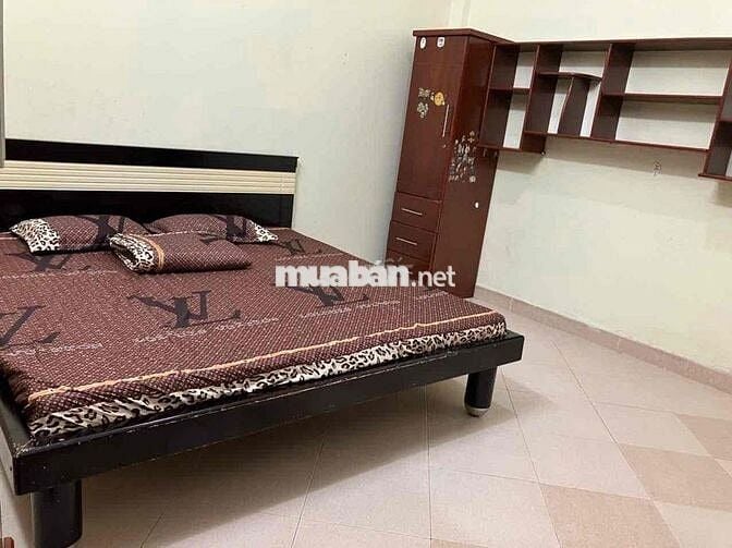 Cần cho thuê phòng hẻm 689 trần xuân soạn quận 7