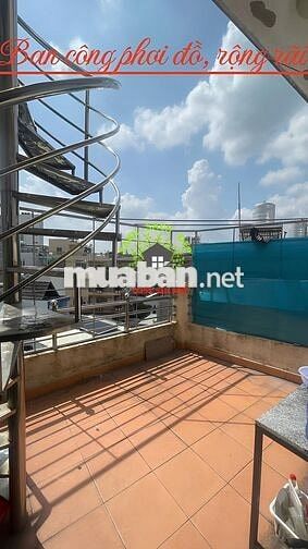 Phòng gác rộng, lầu trệt, Cách ĐH Gia Định- ĐH CÔNG NGHIỆP - 500m