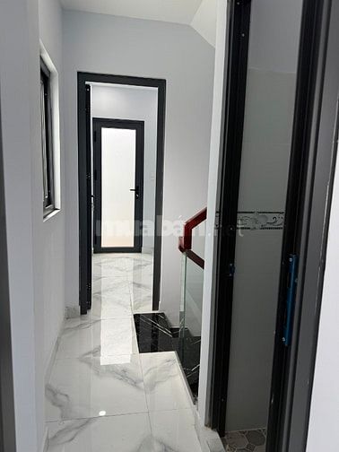 Chính chủ bán gấp nhà 2lầu hẻm 585 Ng.Thị Thập Q7.(4pn) ngay LOTTE MAR