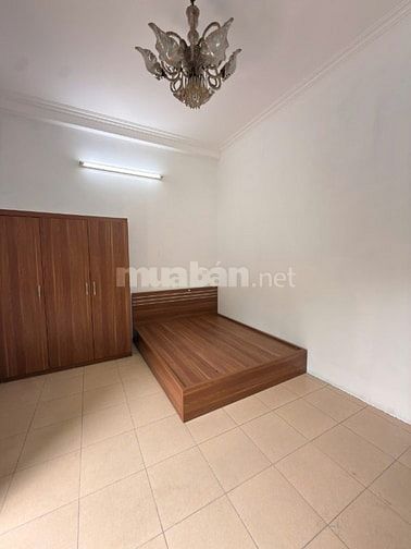 Cho thuê phòng 35m2 khép kín, số 120 Đê La Thành nhỏ - Đống Đa