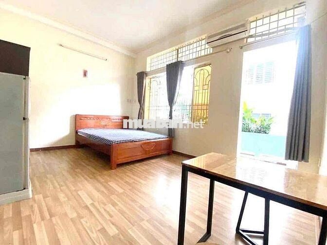 CHO THUÊ STUDIO FULL NT- BAN CÔNG LỚN- KHU VỰC TRẦN QUỐC HOANG