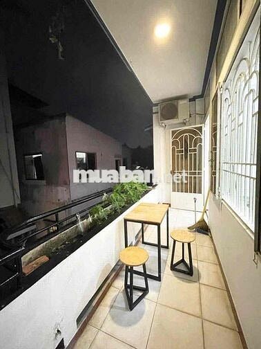 CHO THUÊ STUDIO FULL NT- BAN CÔNG LỚN- KHU VỰC TRẦN QUỐC HOANG