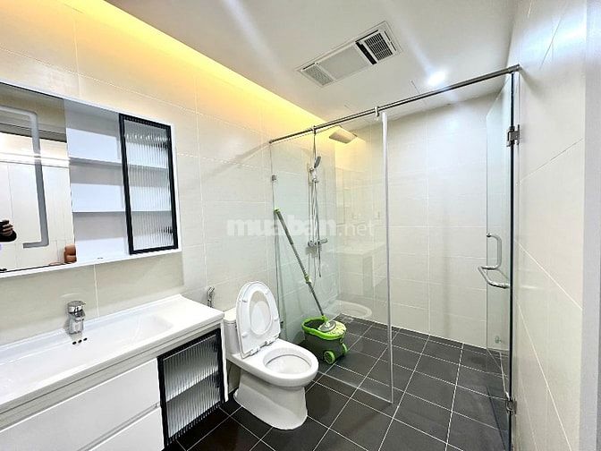 Chính chủ cần bán cắt lỗ 2 tỷ căn góc 3 ngủ Toà 17T1 Hoàng Đạo Thuý