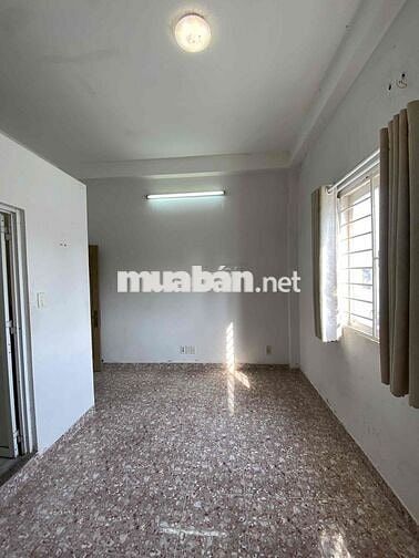 PHÒNG TRỐNG VỪA SƠN MỚI GIÁ RẺ, 95 LÊ VĂN LƯƠNG