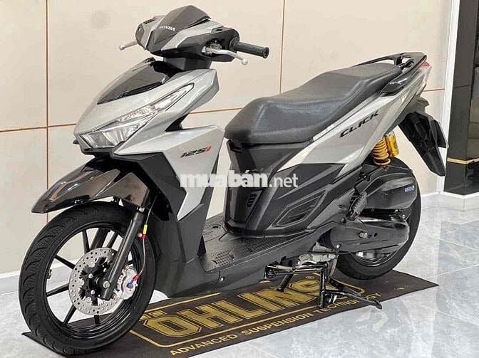 Honda Click Thái 2017 Bạc bstp 9c nợ xấu trả 50%