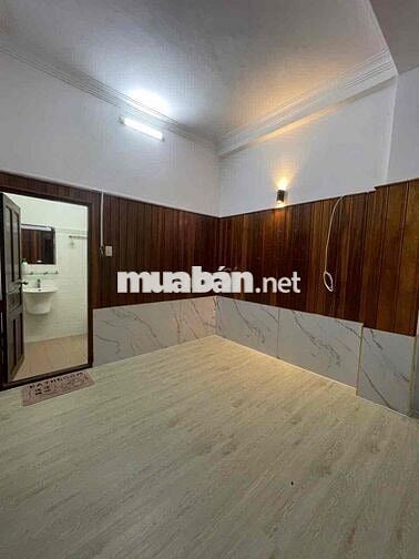 cho thuê nhà hai mặt tiền nằm ngay trục đường chính