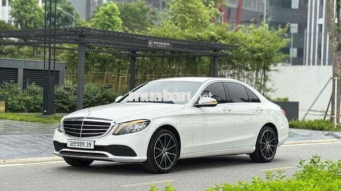 Mercedes-Benz C200 Exclusive 2021 Trắng cực đẹp