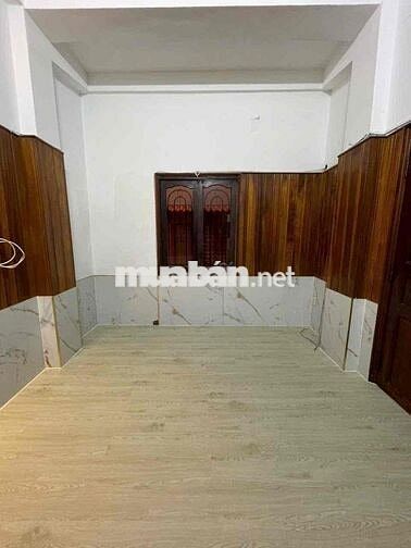 cho thuê nhà hai mặt tiền nằm ngay trục đường chính