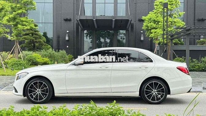 Mercedes-Benz C200 Exclusive 2021 Trắng cực đẹp