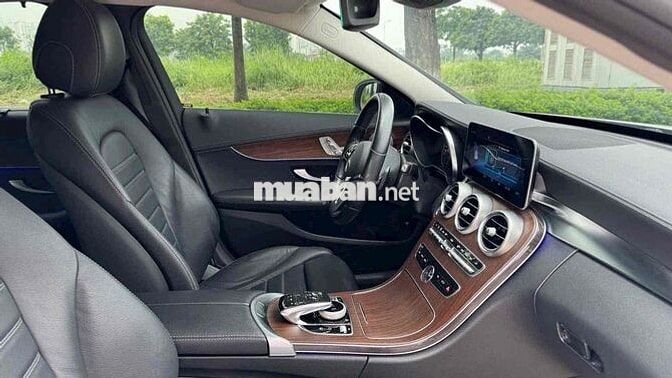 Mercedes-Benz C200 Exclusive 2021 Trắng cực đẹp