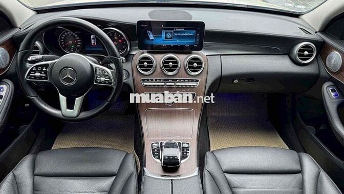 Mercedes-Benz C200 Exclusive 2021 Trắng cực đẹp