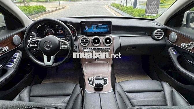 Mercedes-Benz C200 Exclusive 2021 Trắng cực đẹp