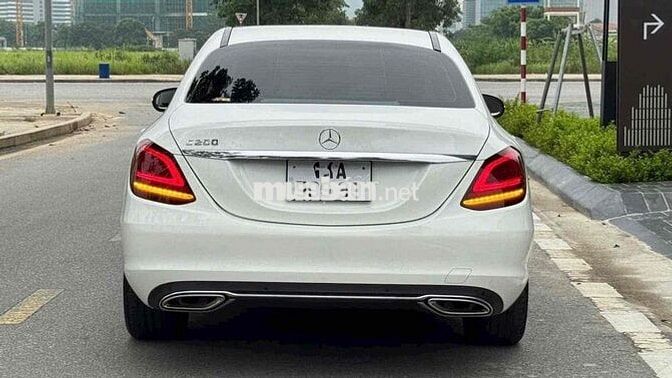 Mercedes-Benz C200 Exclusive 2021 Trắng cực đẹp