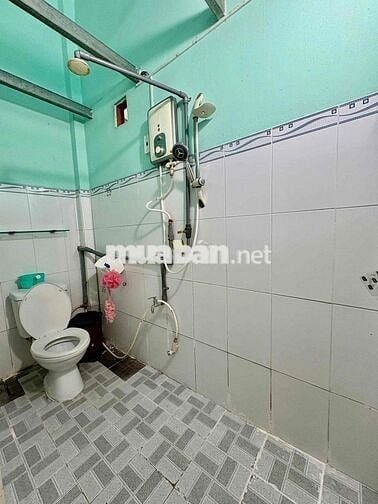 NHÀ CẤP 4 TÂN HIỆP HOC MON SẠCH ĐEP Y ẢNH