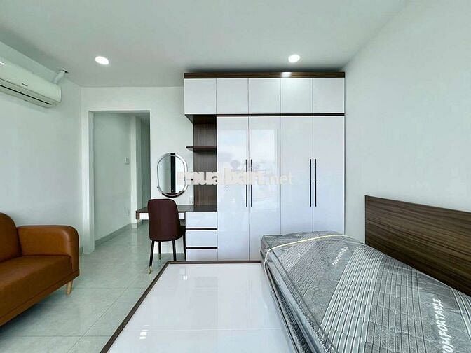 Cho thuê CH nhà mới 100% 2PN rộng 70m2 - Nhà mặt tiền Trung Tâm Quận 1