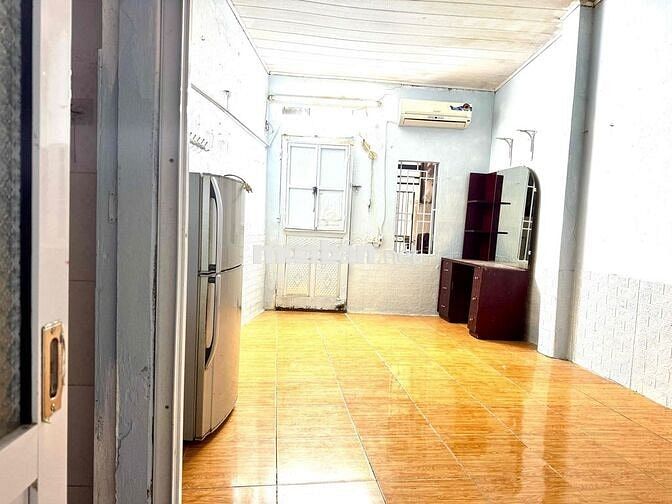 Nhà cấp 4 đủ điều hoà, nóng lạnh, tủ lạnh lối đi độc lập