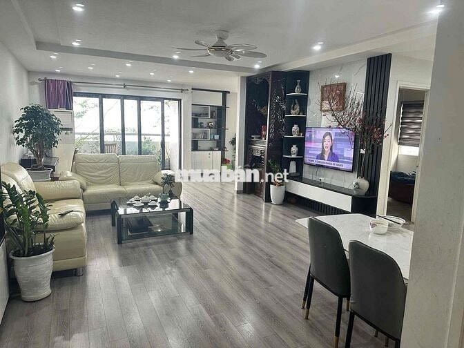 Do nhu cầu chuyển nhà xuống liền kề! Cần muốn bán căn đang ở!