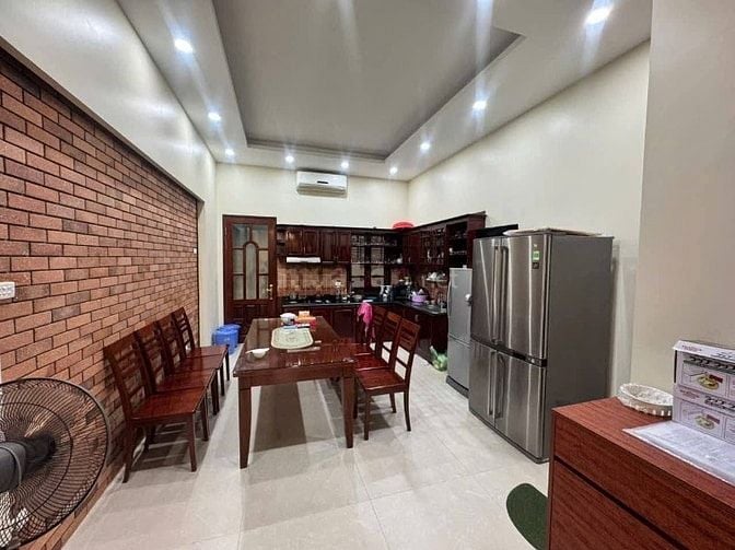 Bán nhà phố Tây Sơn 55m, kinh doanh, đường ô tô, gần phố trung tâm