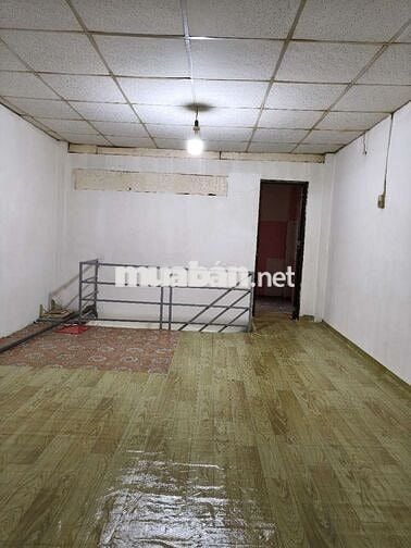 Cho thuê nhà nguyên căn Quốc Lộ 50 gần Tạ Quang Buu 4x15 có 2 phòng