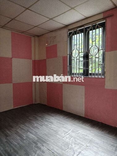 Cho thuê nhà nguyên căn Quốc Lộ 50 gần Tạ Quang Buu 4x15 có 2 phòng