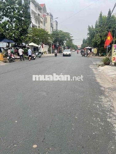 Bán nhà C4, Mt ĐHT 10, sát KDC An Sương, 4X26.6m, sát NVQ, ĐHT, Q12
