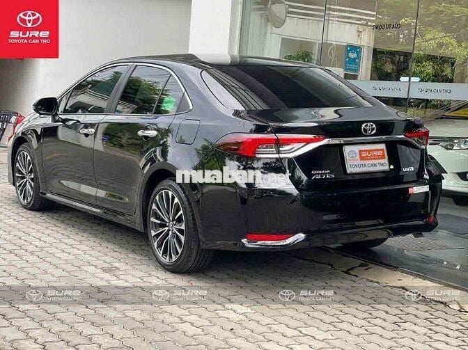 Toyota Corolla Altis 1.8V 2023 odo 15.000km