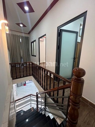 BÁN NHÀ CÁCH ĐƯỜNG PHẠM VĂN ĐỒNG 200M. 1 TRỆT LẦU 3PN 2WC.GIÁ 5.3 TỶ.