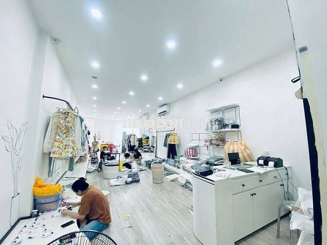 CHO THUÊ NHÀ MẶT TIỀN NGUYỄN THỊ MINH KHAI – GẦN LÊ DUẨN