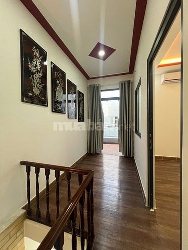 BÁN NHÀ CÁCH ĐƯỜNG PHẠM VĂN ĐỒNG 200M. 1 TRỆT LẦU 3PN 2WC.GIÁ 5.3 TỶ.