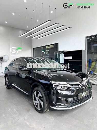 Cần Bán Gấp VinFast VF8 Eco 2022 Đen - Siêu Lướt