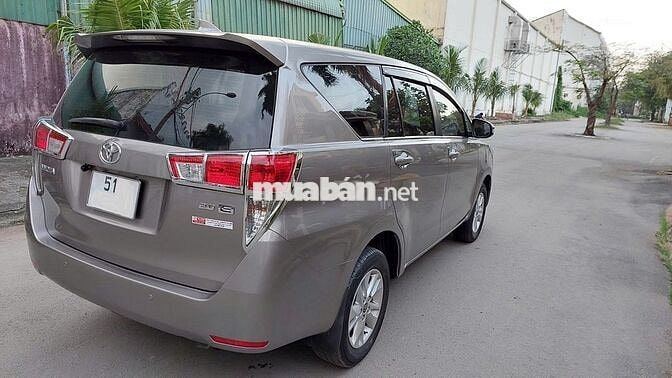 Toyota Innova E 2019 Màu Ánh Kim