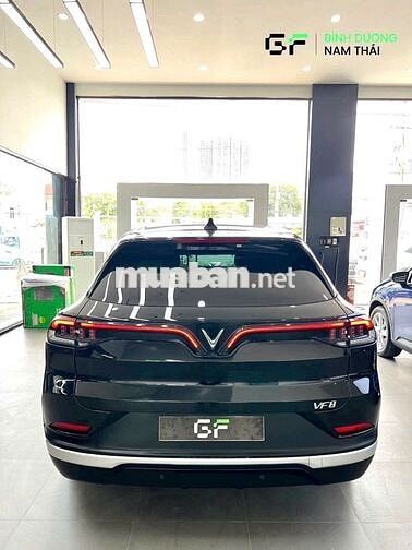 Cần Bán Gấp VinFast VF8 Eco 2022 Đen - Siêu Lướt