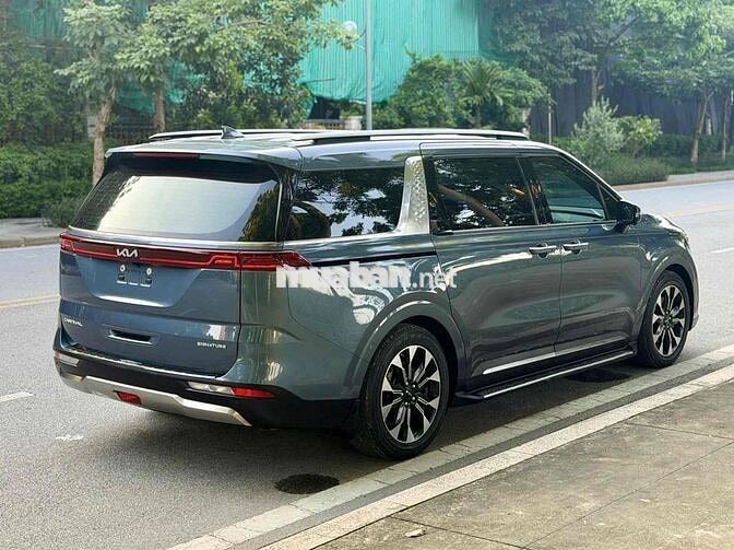 Kia Carnival Signature 3.5G 2022 Xanh 5 vạn km
