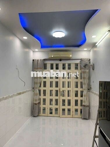 Hẻm Trần Hưng Đạo, Quận 1, 1 Trệt 3 Lầu, 120m2, 2PN 3WC
