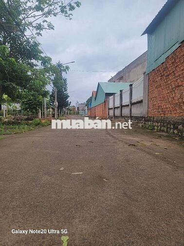 bán đất sát mt Võ văn kiệt kế kcn 650ha hắc dich,dt:10x71 giá 2.85ty