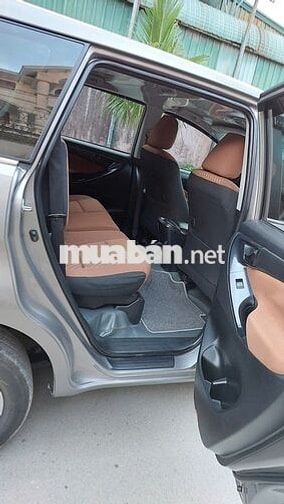 Toyota Innova E 2019 Màu Ánh Kim