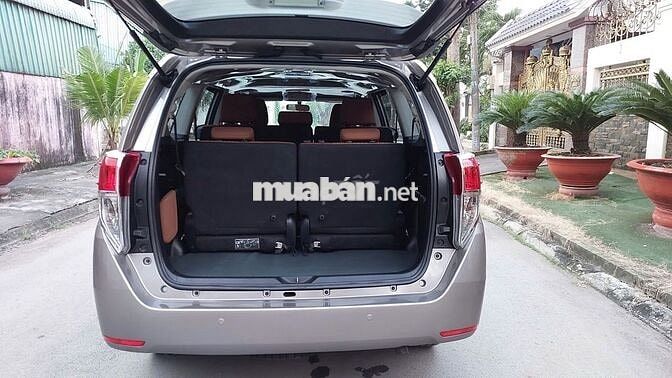 Toyota Innova E 2019 Màu Ánh Kim