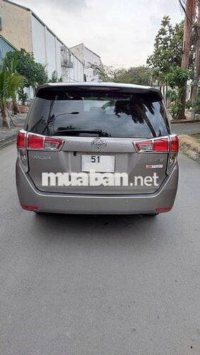 Toyota Innova E 2019 Màu Ánh Kim