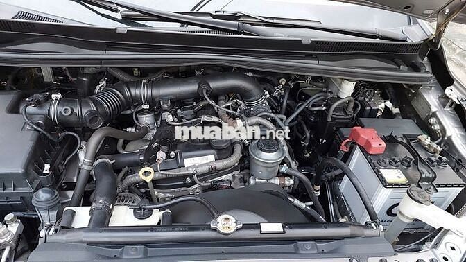 Toyota Innova E 2019 Màu Ánh Kim
